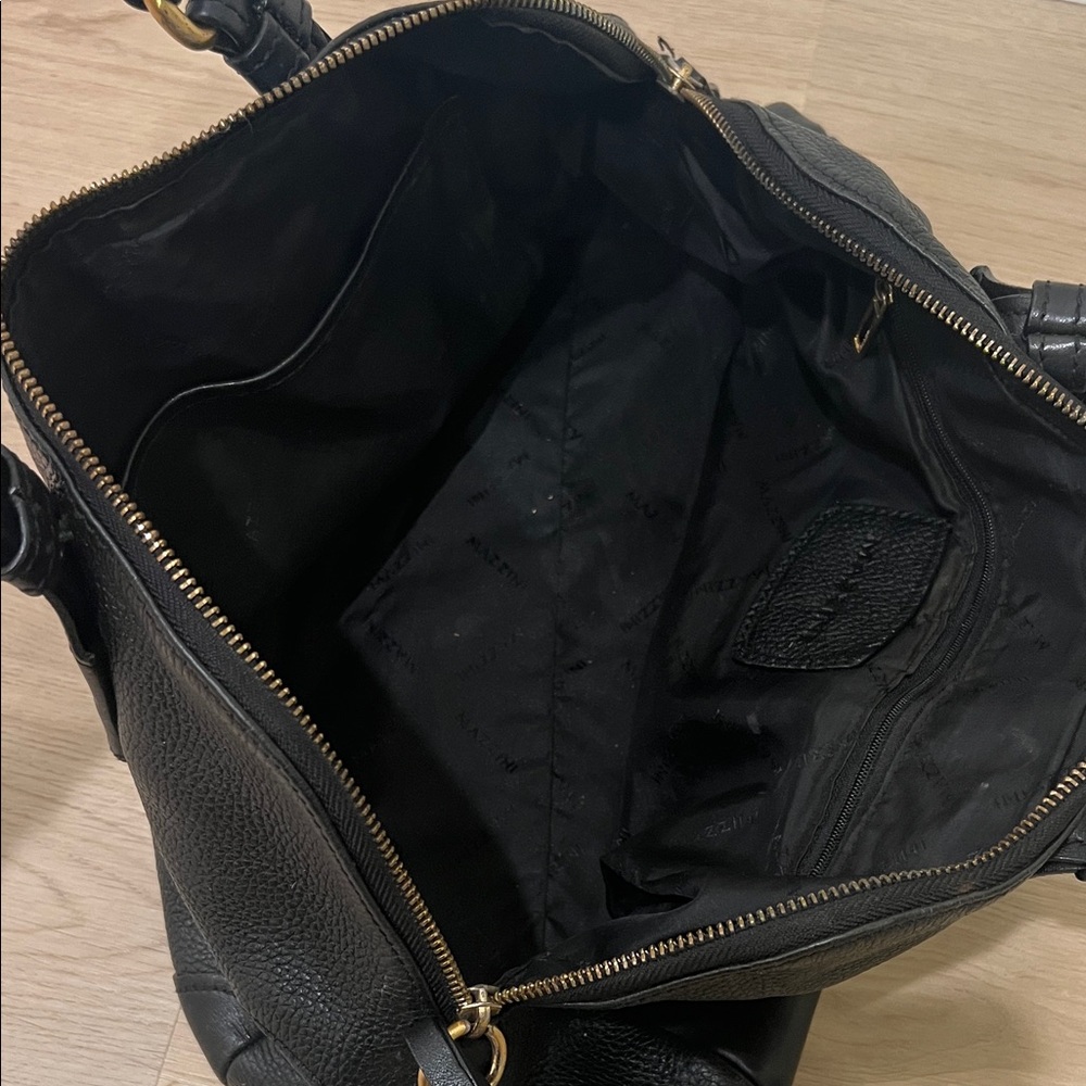Mazzini Black Leather Handbag - Picture 7 of 13
